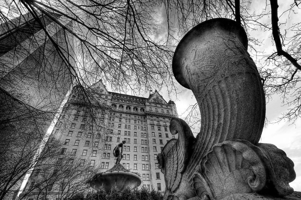 Le Plaza, mythique hôtel new-yorkais depuis 111 ans, une prise de choix pour Shahal Khan.