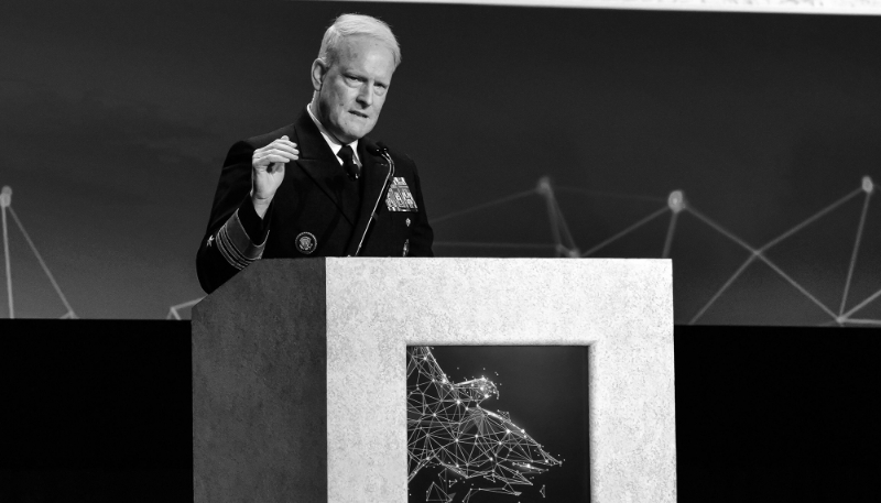 Le vice-amiral Frank Whitworth, directeur de la National Geospatial-Intelligence Agency (NGA).