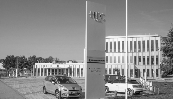 Le campus de l'école de commerce française HEC à Jouy-en-Josas (Yvelines).