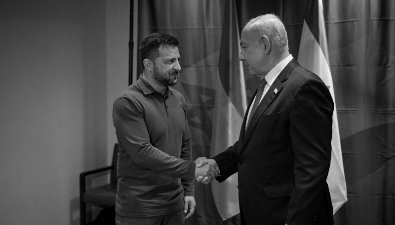 Le président ukrainien Volodymyr Zelensky et le premier ministre israélien Benjamin Netanyahu lors de la 78e session de l'Assemblée générale des Nations Unies à New York, le 19 septembre 2023. 